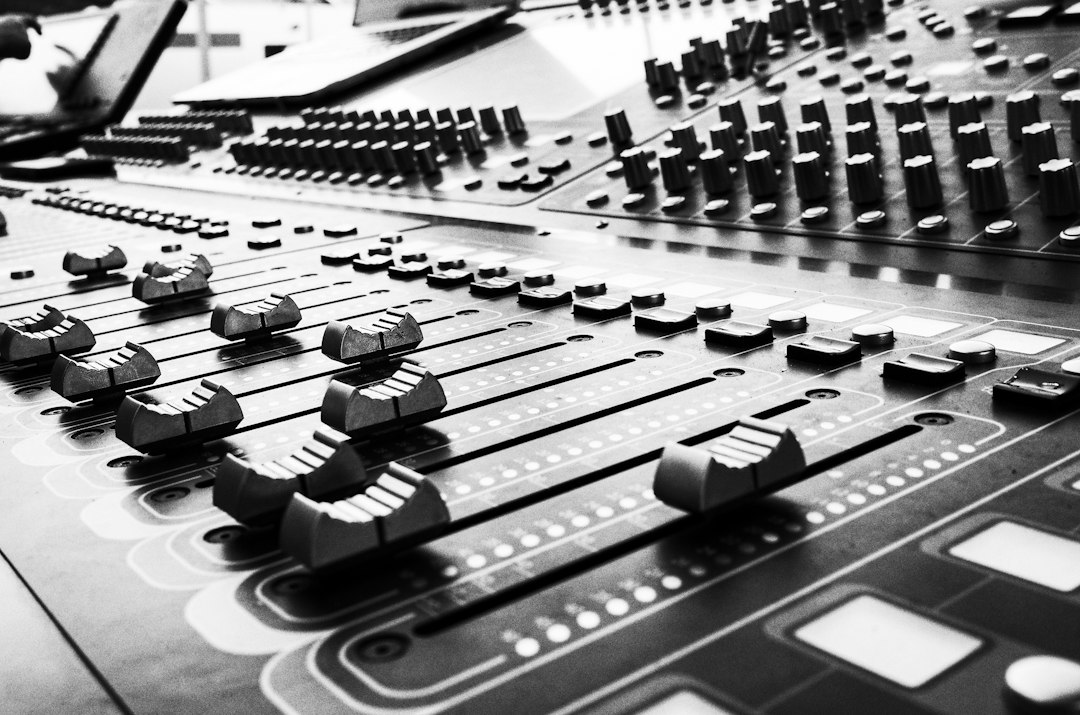 Why Real-Time Voice AI Stutters: Jitter Buffers, Barge-In and a Reliability Playbook